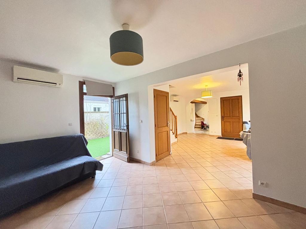 Maison 364 900 €